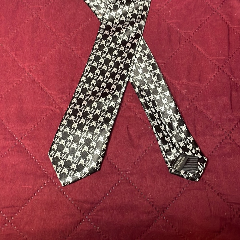 Black T Geek Space Invaders Skinny Tie
